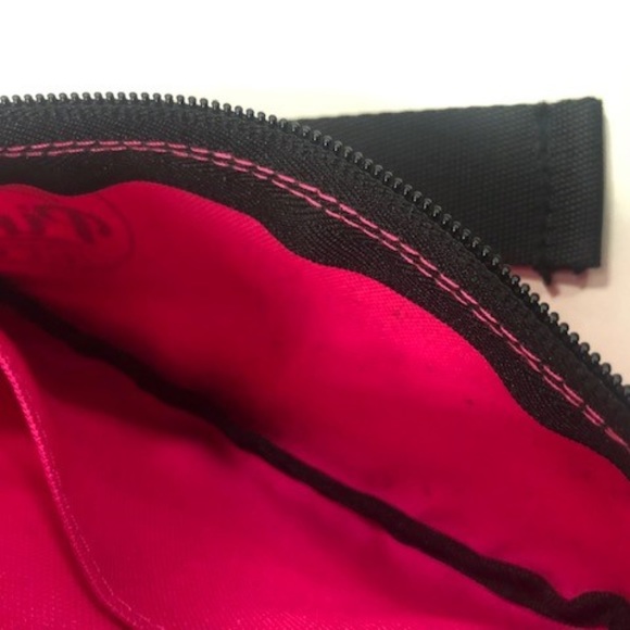 🌸PINK FANNY PACK🌸 - Picture 4 of 4